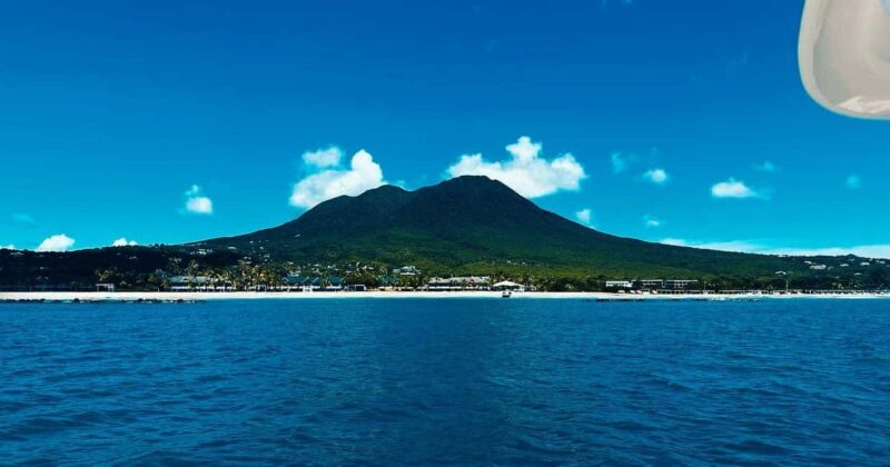 PRIVATE POWER CATAMARAN - Key Points