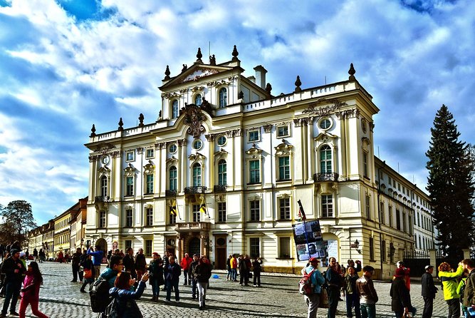 Private Prague Castle Walking Tour - Meeting Point and Itinerary