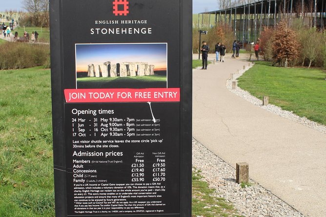 Private Pre Cruise Excursion Transfer London to Southampton Port Via Stonehenge - Driver Quality and Expertise