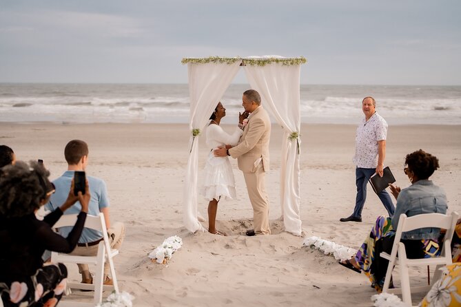 Private Professional Holiday Photoshoot in Biloxi - Frequently Asked Questions