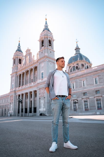 Private Professional Vacation Photoshoot in Madrid - High-Quality Photo Delivery