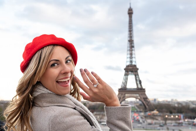 Private Proposal Photoshoot in Paris - Ideal Meeting Location