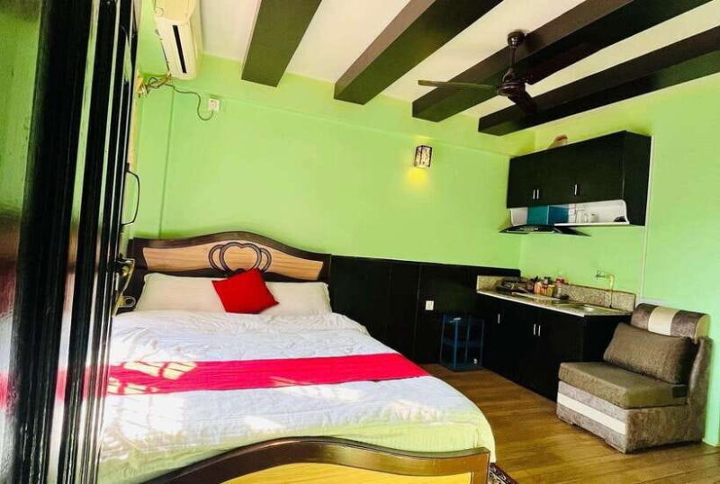 private room with mini kitchen - Introduction
