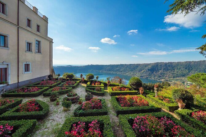 Private round trip from Rome to Castelli Romani and Lakes - FAQ