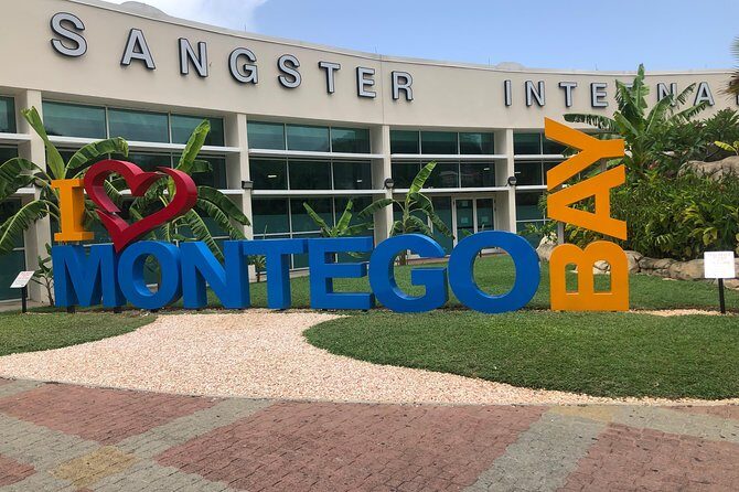 Private Round-trip MBJ Airport Transfer to Montego Bay Hotels - An In-Depth Look at the Service