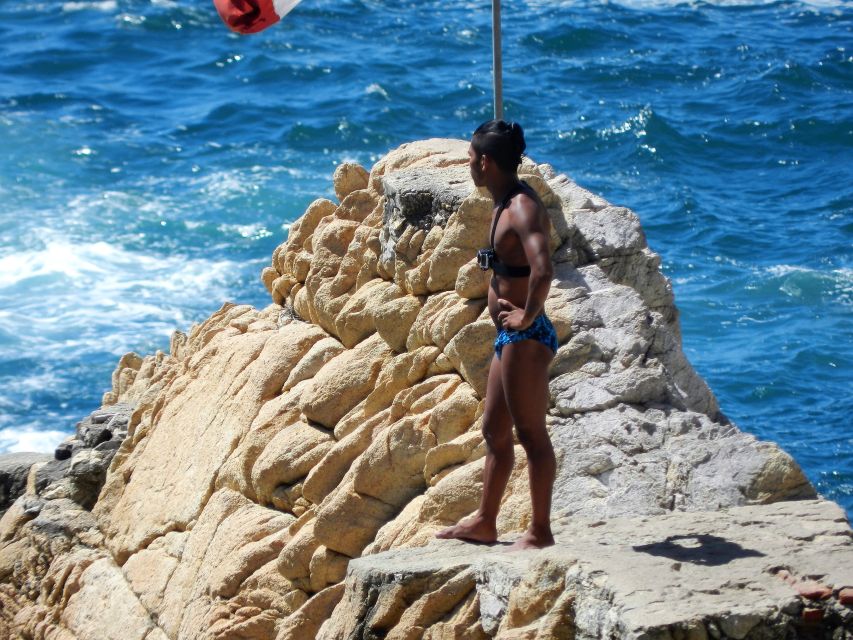 *Private Round-Trip Shuttle: Quebrada Cliff-Dive Watching - Overview of the Experience