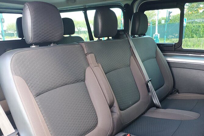 Private round trip transfer from/to PARIS  DISNEYLAND - The Sum Up