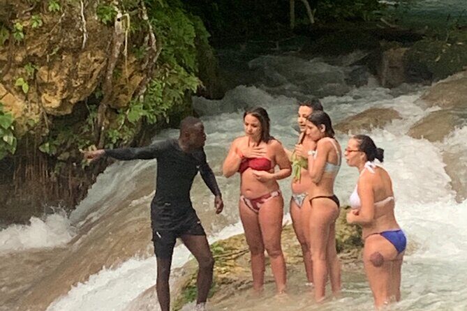 Private Round Trip Transport to Dunns River and Blue Hole - FAQ