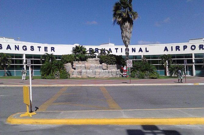 Private Roundtrip Airport Transfer to Resorts in Ocho Rios - Detailed Breakdown of the Transfer Experience