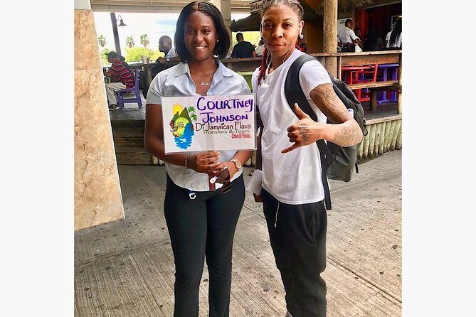 Private Roundtrip Airport Transfer to Resorts in Runaway Bay - The Sum Up