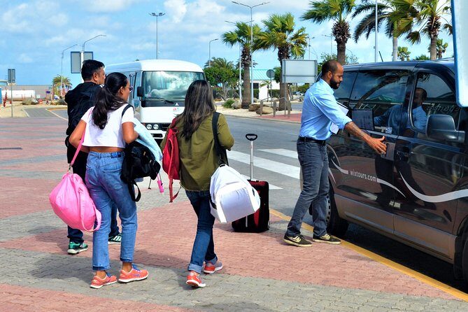 Private roundtrip Airport Transfers in Aruba - The Sum Up