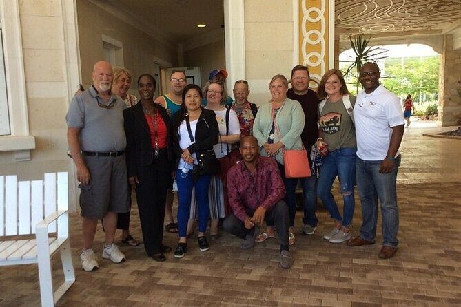 Private Roundtrip Minivan Airport Transfer - The Comfort and Practicalities of a Private, Air-Conditioned Ride