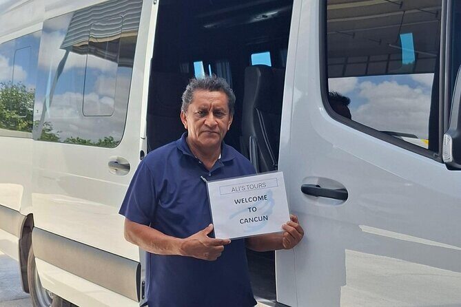 Private Roundtrip transfer from Cancun Airport up Cancun Hotels - FAQ