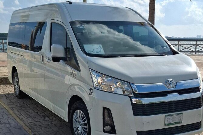 Private Roundtrip Transfer from Cancun Airport up PlayadelCarmen - A Practical and Painless Start to Your Riviera Maya Adventure  