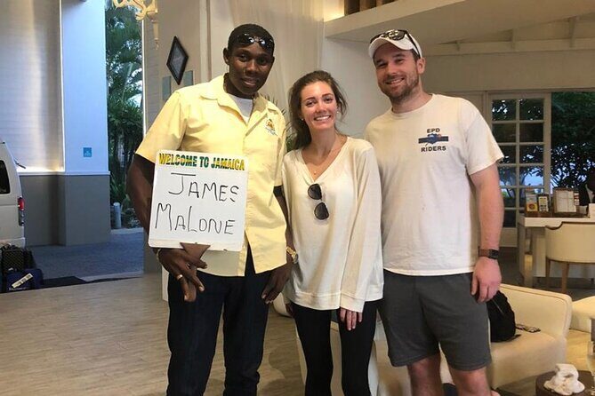 Private roundtrip transfer from MBJ airport to Grand Palladium - Key Points