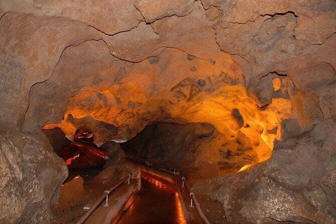 Private Rum Factory Tasting Tour with Cave of Wondrs Visit - Authentic Experiences and Authenticity