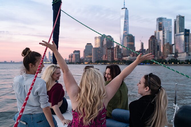 Private Sailboat Guided Tour of New York City - Inclusions
