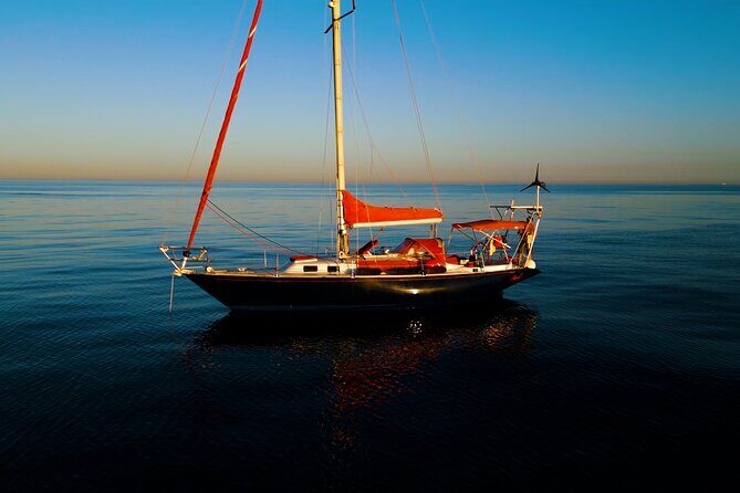Private sailing tour in Sotogrande plus ideal drink groups of 8 - Key Points  