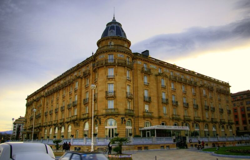 Private San Sebastian City Walking Tour - Customer Feedback and Ratings