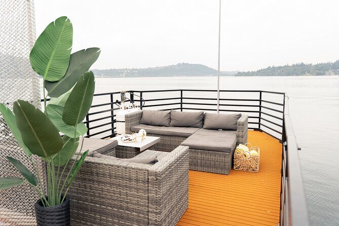 Private Sauna Boat Experience in Vancouver - The Experience’s Strengths and Limitations