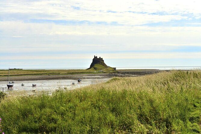 Private Scottish Borders, Lindisfarne Priory & Flodden Field Tour - Key Points