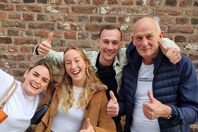 Private Self-Guided Secrets of Cairns Exploration Game - Exploring Cairns with the Private Self-Guided Secrets of Cairns Exploration Game