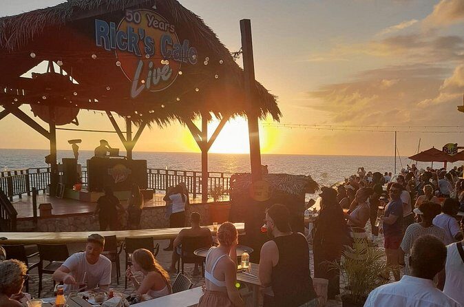 Private Seven Mile Beach Tour Optional Catamaran Cruise - FAQs