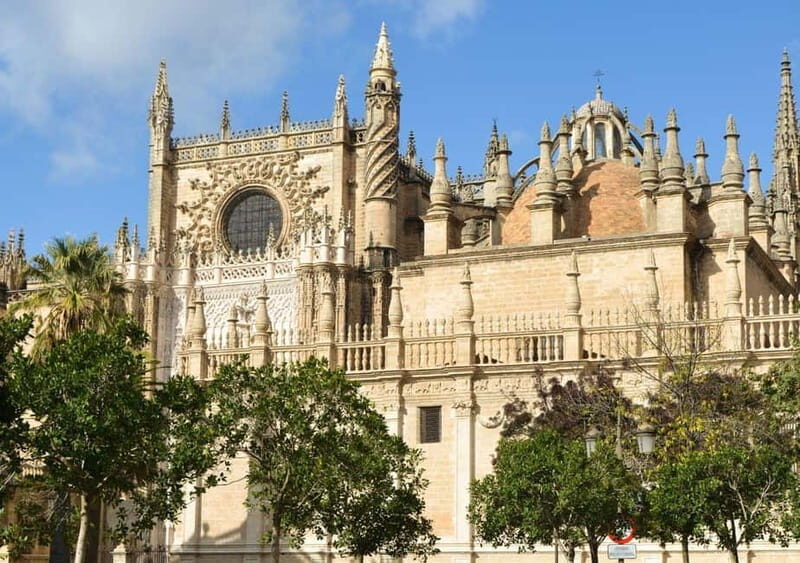 Private Seville: exclusive tour of Santa Cruz and the historic center - Private Seville: an exclusive journey through Santa Cruz and the historic center