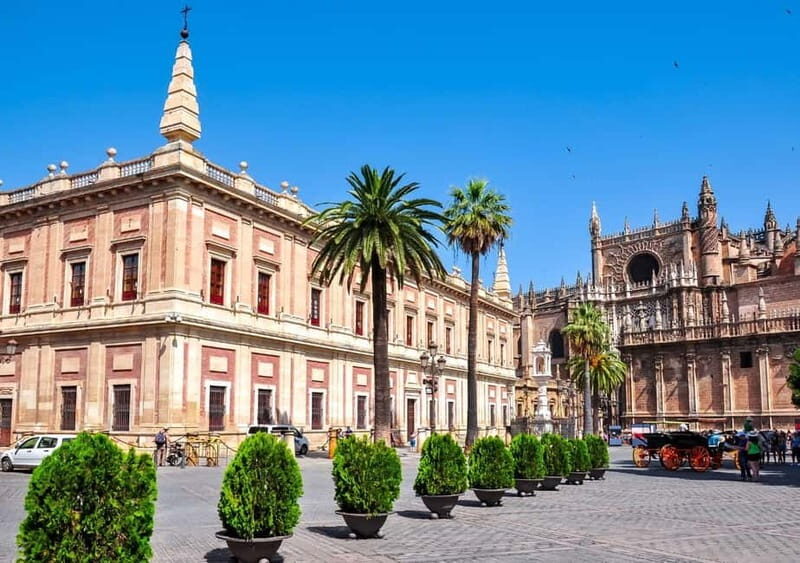 Private Seville: exclusive tour of Santa Cruz and the historic center - Who is this tour best suited for?