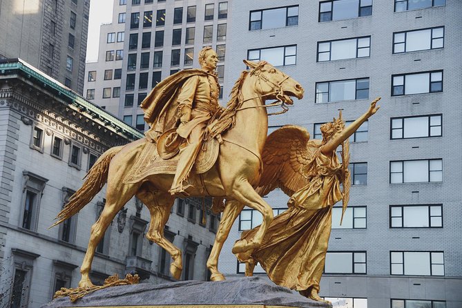 Private Sex and the City Tour in New York With Movie Scenes From Famous TV Show - Booking and Cancellation Details