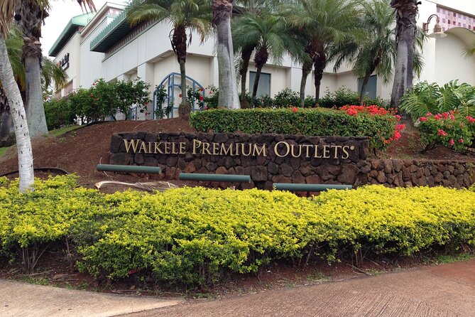 Private Shopping Tour From Honolulu to Waikele Premium Outlets - Accessibility Features