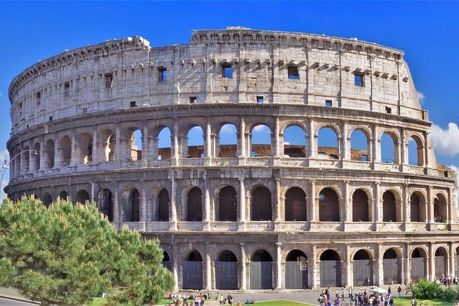 Private Shore Excursion From Civitavecchia Rome Port to Rome and Vatican City - Capturing the Trevi Fountain