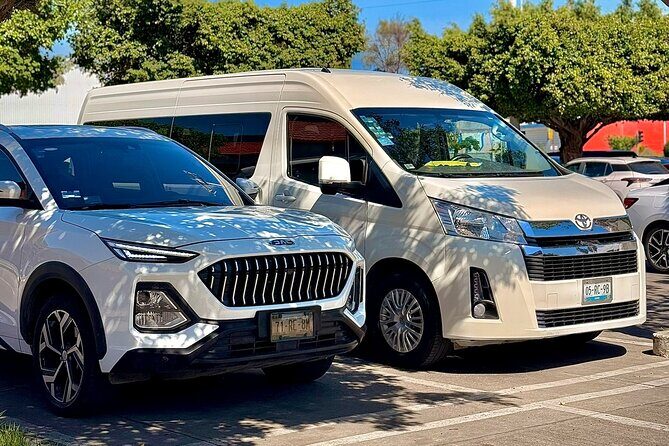 Private shuttle service at Oaxaca Airport Hotel - Why Travelers Love It (According to Reviews)