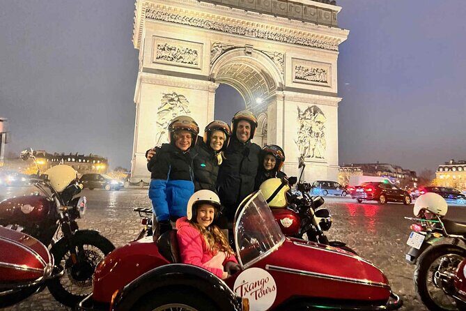 Private Sidecar Tour of Paris at Night with drinks - Key Points