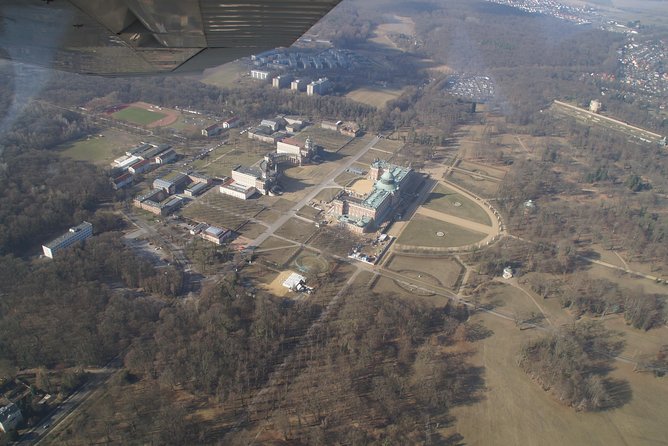 Private Sightseeing Flight Around Berlin - Inclusions and Amenities