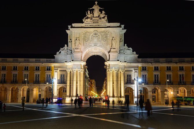 Private Sightseeing in Lisbon By Night - Key Points