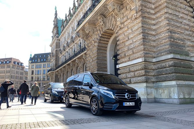 Private Sightseeing Tour in Hamburg With Premium Minivans - Tour Participation Guidelines