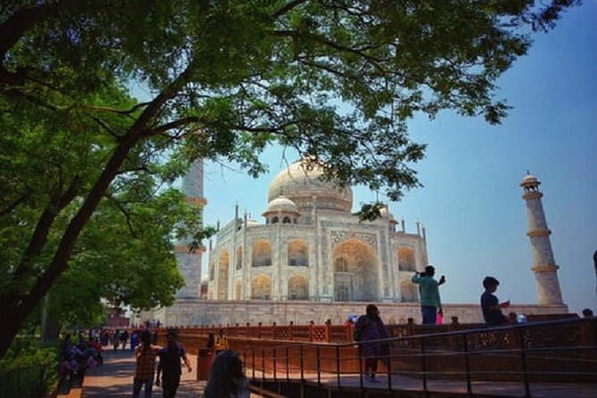 Private - Skip The Line - Taj Mahal & Agra Fort Tour By Ac Car - Accessibility Features