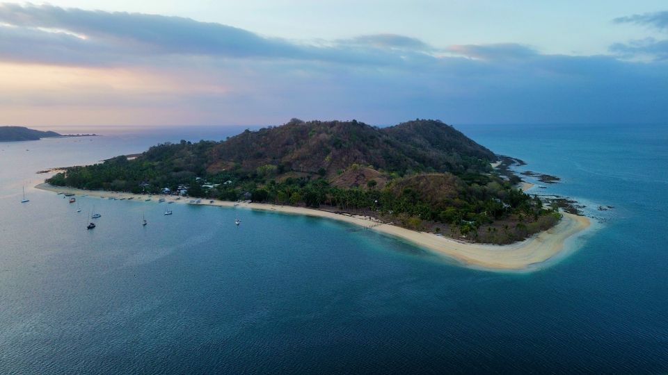 Private Snorkeling Gili Gede, Gili Asahan, Gili Goleng Tour - Snorkeling in Gili Goleng