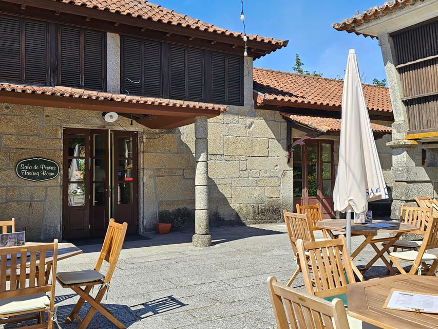 Private Sommelier Tour (Verde e Douro): 3 Wineries and Lunch - An Authentic Taste of Portugal’s Wine Regions