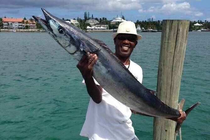 Private Speed Boat for Snorkeling or Fishing in Nassau - 34ft - FAQs