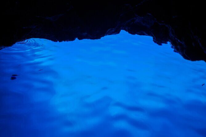 Private Speed Boat Tour to Blue Cave & Pakleni islands - The Itinerary in Depth