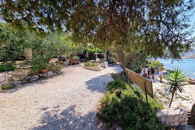 Private Speedboat Tour from Split to Hvar & Pakleni Islands - FAQ: Practical Questions About the Tour