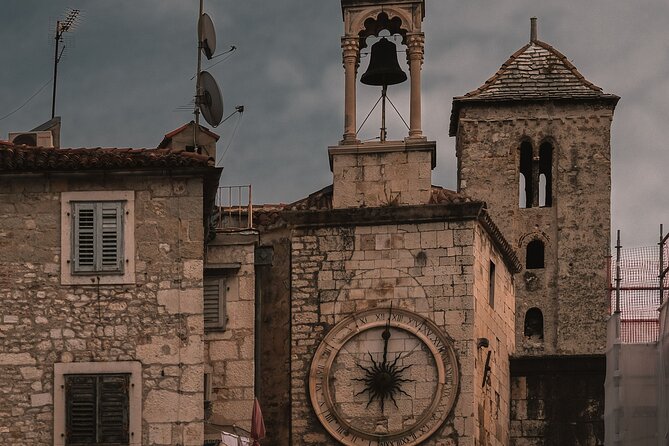 Private Split: Visit Diocletian Palace & Taste Food at the Market - Exploring the Peskarija Market