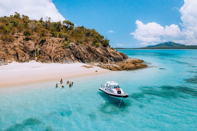 Private Standard Charter Experience in Whitsundays - Key Points