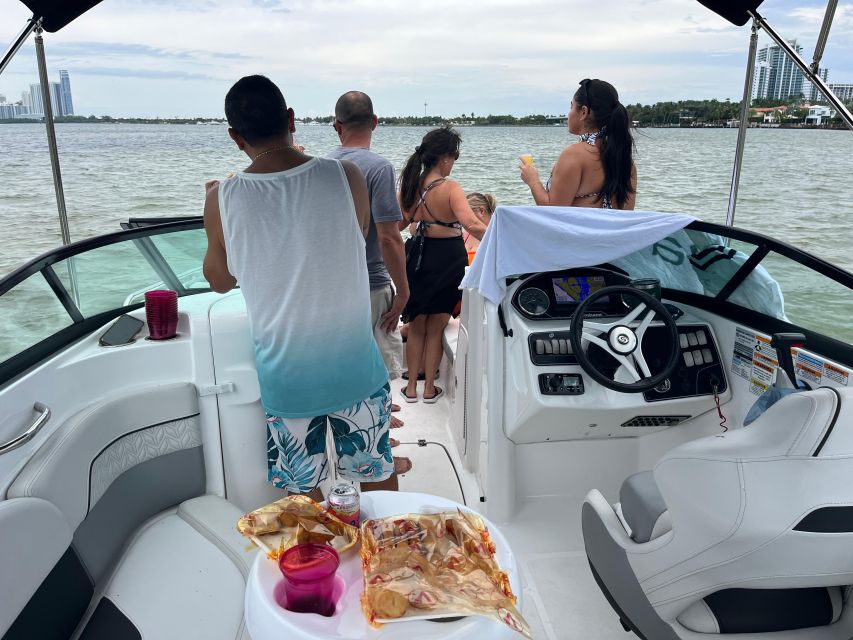 Private Star Island or Sandbar Boat Charter - Key Points