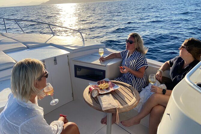 Private Sunset Cruise in San Jose del Cabo Appetizers,open bar - Who Is This Tour Best For?