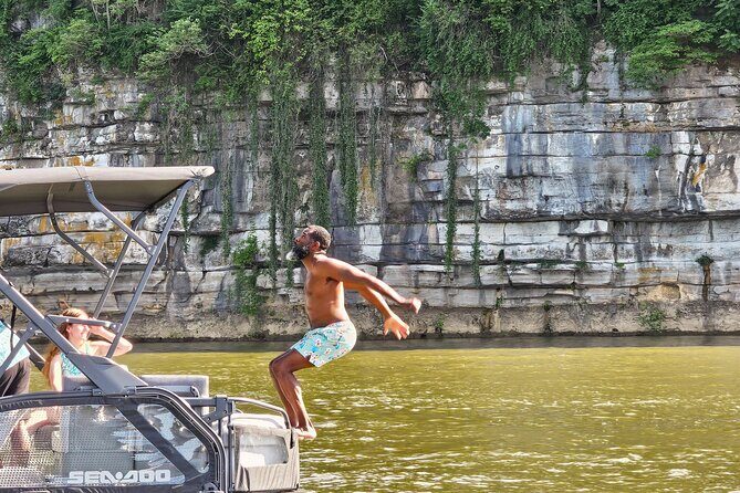 Private Sunset Cruise on the Tennessee River - Meeting Points and Timing