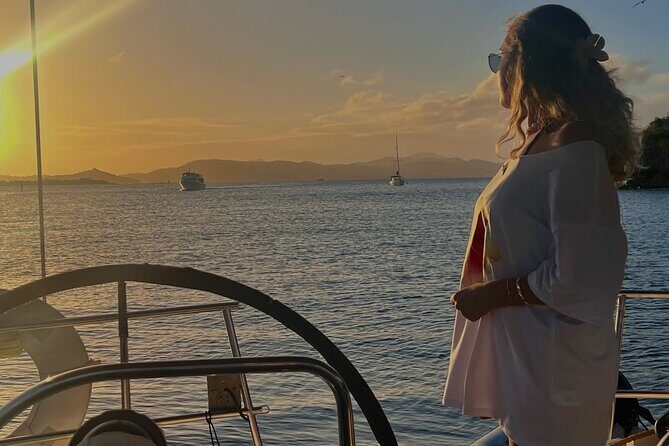 Private Sunset Sail, Open Bar, 12 Guests, Amazing Island Views - Who Should Consider This Experience?