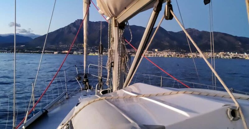 Private Sunset Sailing Trip - Included Amenities